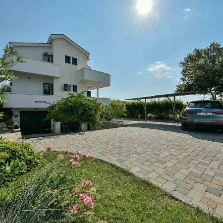 Lägenhet Mlinica.4 *